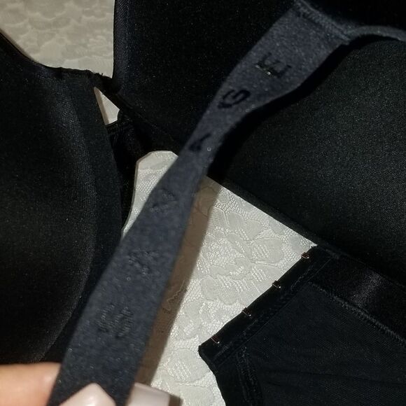 Savage Fenty By Rihanna T-shirt Bra - 40G new with tags black - Picture 6 of 11